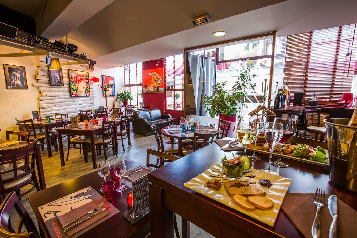 De la Bouche à l'Oreille